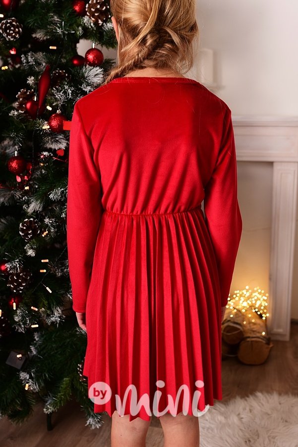 Velurové červené šaty s plisovanou sukní