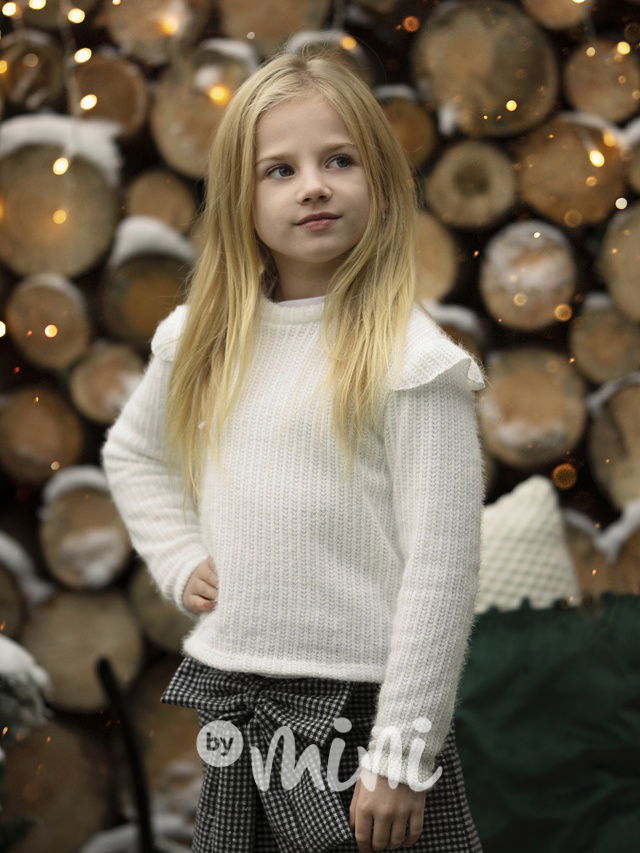 Svetřík s volánkem a řetízkem