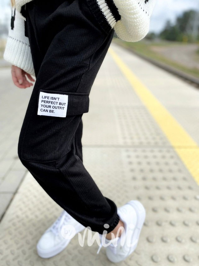 Žebrované cargo kapsáče černé