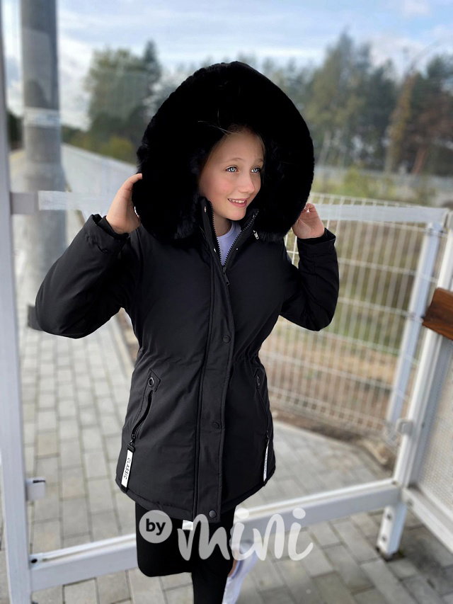 Sporty černá zimní parka