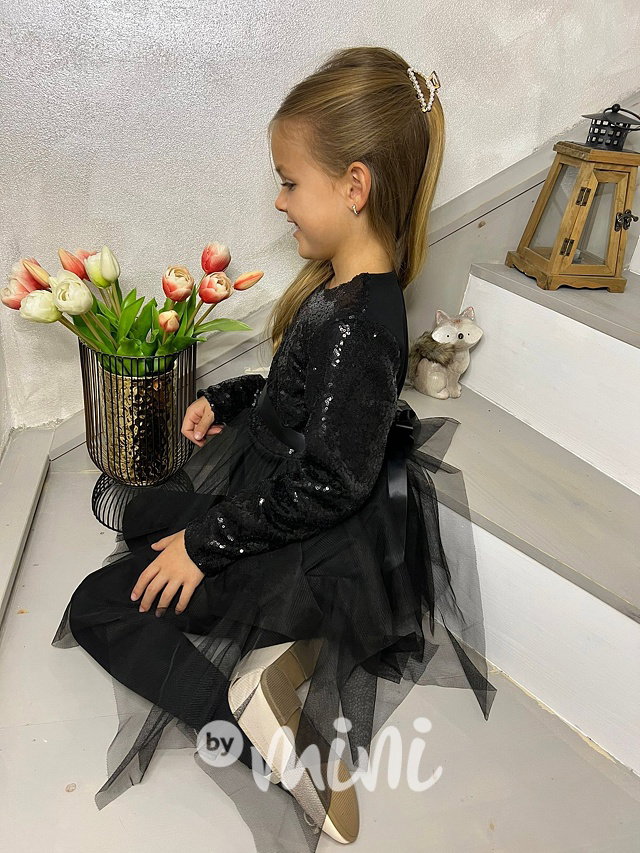 Metallic black flitr šaty s tylem