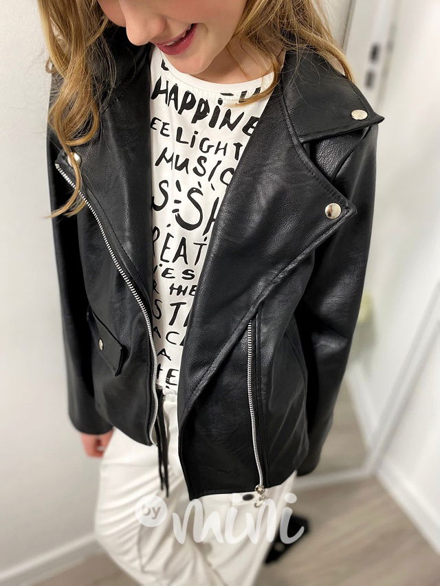 Černý křívák s kabelkou