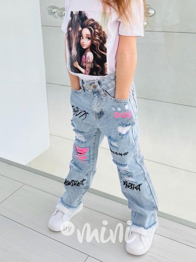 Fashion ripped jeans Artist