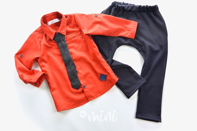 Červená košile + kravata + kalhoty