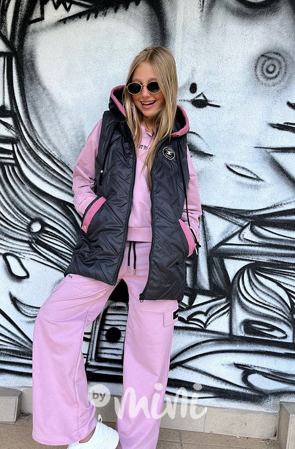 Dlouhá černá vesta