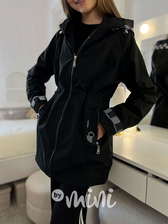 Jarní černá parka