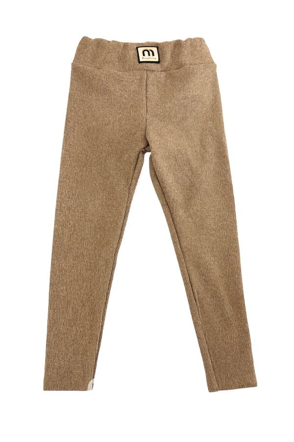 Teplé legíny latté