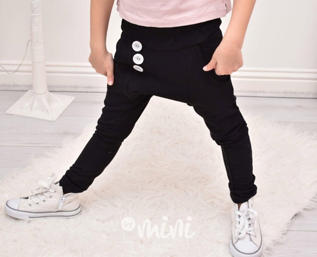 Černé basic slim dětské baggy tepláčky