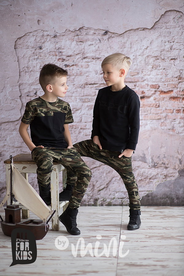 Black/Army triko