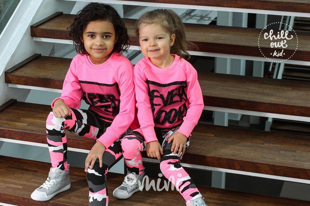 Neon pink army legíny s aplikací