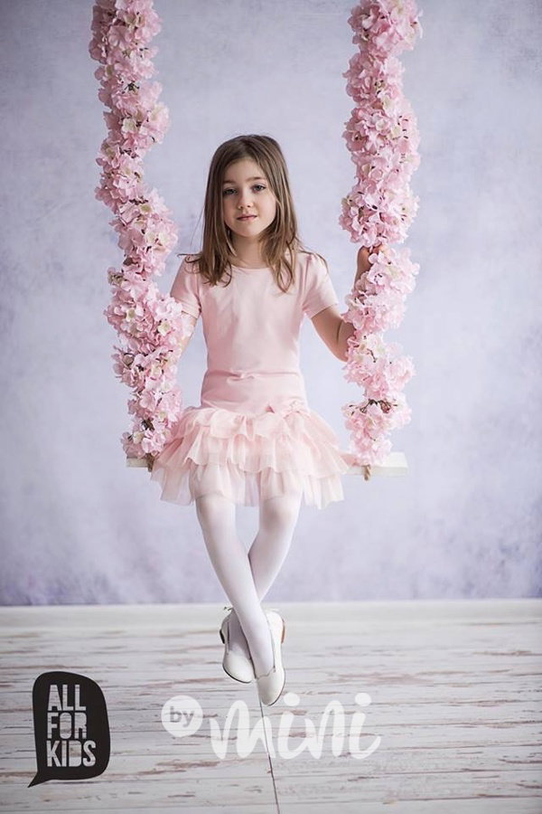 Lady pink dress