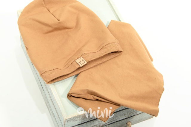 NEW houmleska s nákrčníkem karamel