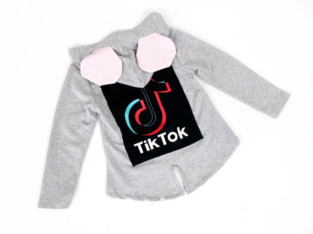 Šedivá mikina pro dívky TIK TOK s kapucí