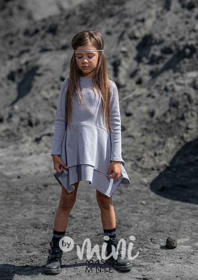 Dívčí podzimní šedivé šaty s dlouhým rukávem