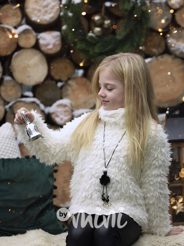 Chlupatá mikina s řetízkem off white