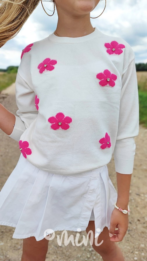 Bílý svetřík flowers