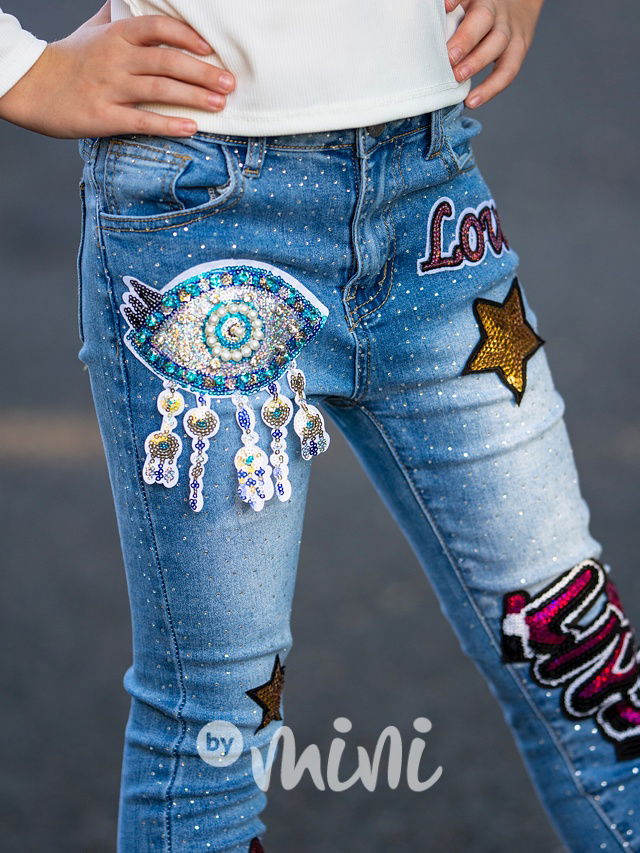 Fashion jeansy s aplikací