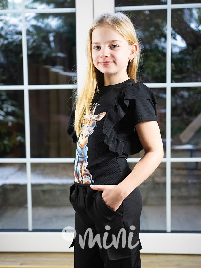 Černá volánková blůzka žirafa