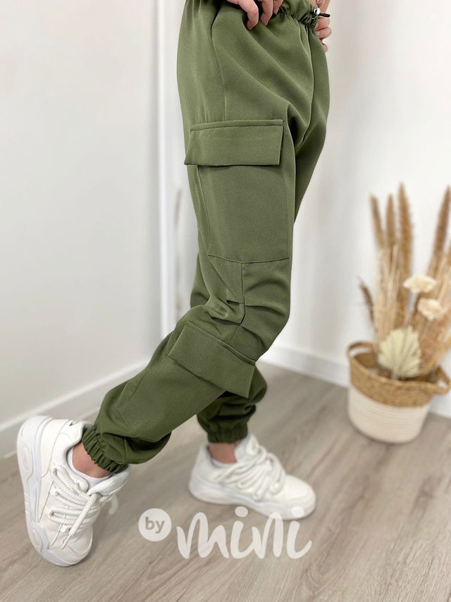 Jarní sporty cargo kapsáče khaki